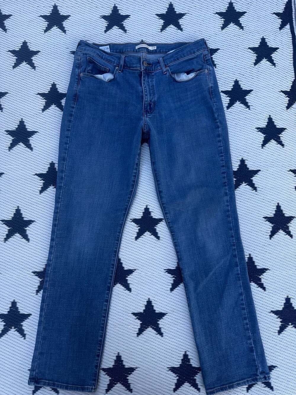 Levi's Classic Straight Leg Jeans (Size 31)